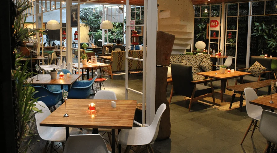 Restaurant Ratings and Pictures